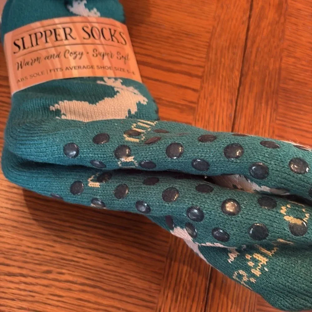 NWT -Slipper Socks, Colorado - warm and cozy - really soft - fits side 5-8